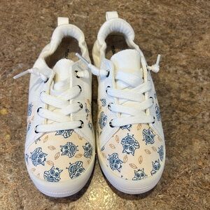 NWT Cute owl shoes, Maurice’s, women’s size 8